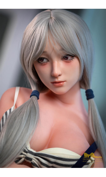 Irontech Hybrid Sex Doll Miyuki mit Silikon Kopf und TPE Körper 154 cm