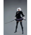 Game Lady 2B's Outfit und Stiefel