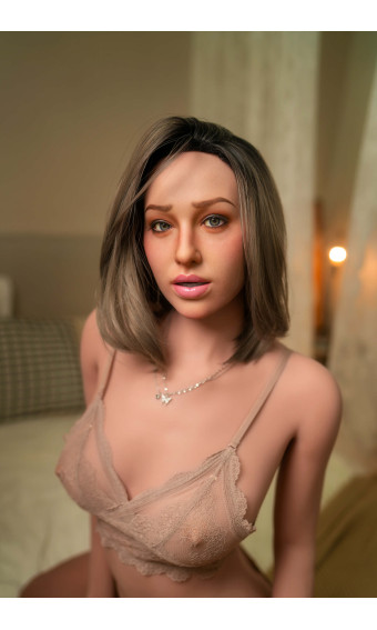 Zelex Doll Carmen mit Silikon Kopf und TPE Körper 165 cm - Bewegliche Kiefer Version